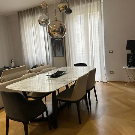Luxury Gold Milan