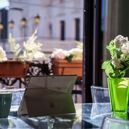 Life - Duomo With Terrace Apartment *