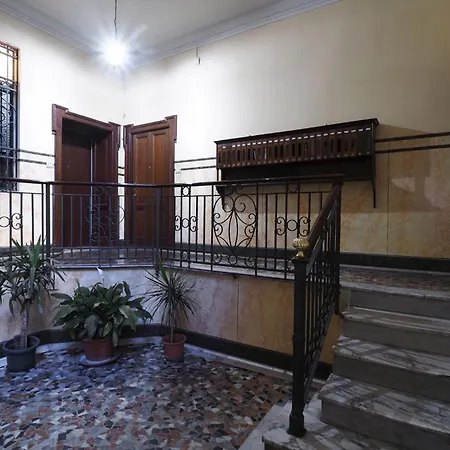 Zaffiro Apartament *