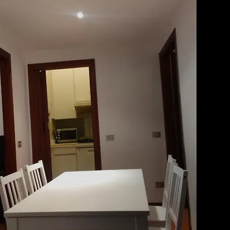 Duomo Cathedral Close Flats * Milan