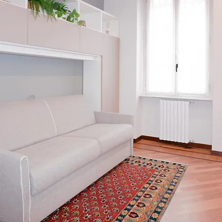 Private Near Duomo - M4 Santa Sofia * ミラノ