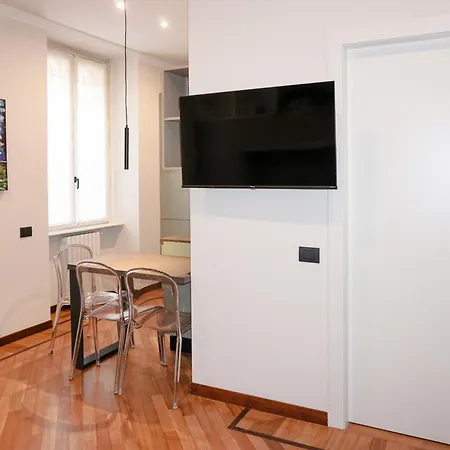 Apartament Private Near Duomo - M4 Santa Sofia Mediolan