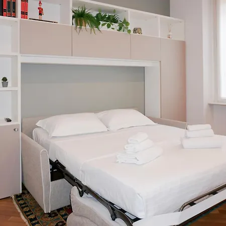 Private Near Duomo - M4 Santa Sofia * Милан