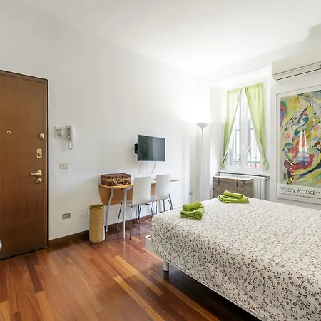Modern Near Center Διαμέρισμα *
