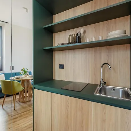 Quantum 6 Proton Apartment *