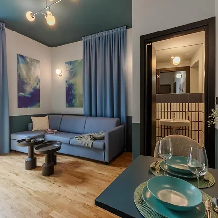 Quantum 5 Electron Apartment *