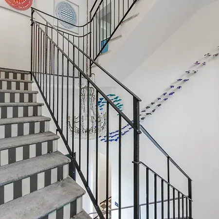 Apartment Quantum 5 Electron