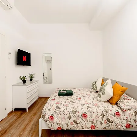 Comfy Historic Centre Apartment Milan