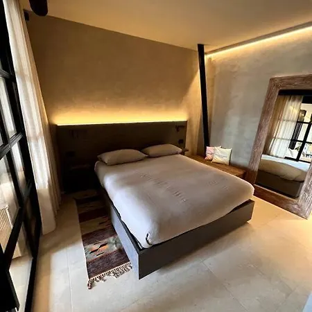 Apartamento Modern Canal-side Loft With Private Garden *