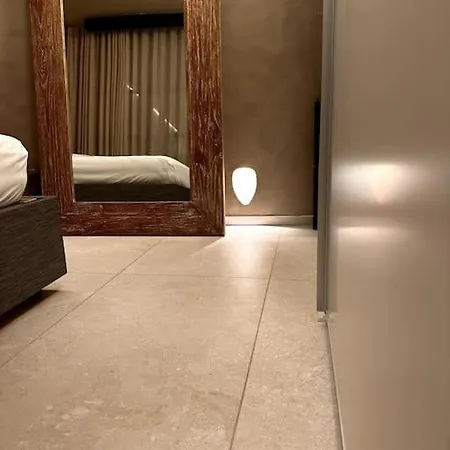Apartment Modern Canal-side Loft With Private Garden Milan