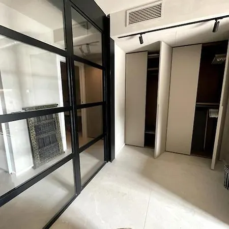 Modern Canal-side Loft With Private Garden Apartment *