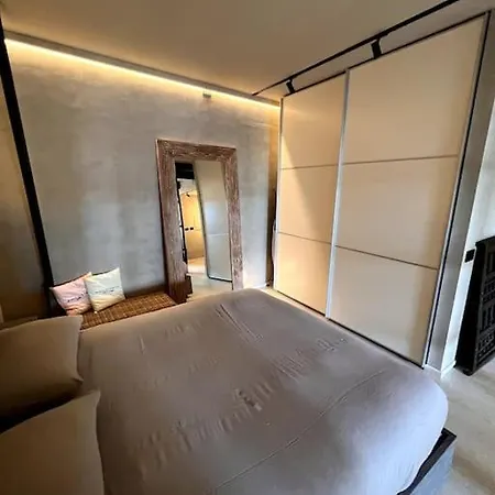 Modern Canal-side Loft With Private Garden * Milan