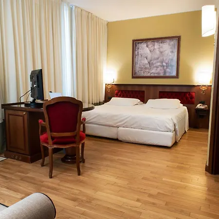 Alga Hotel 3*