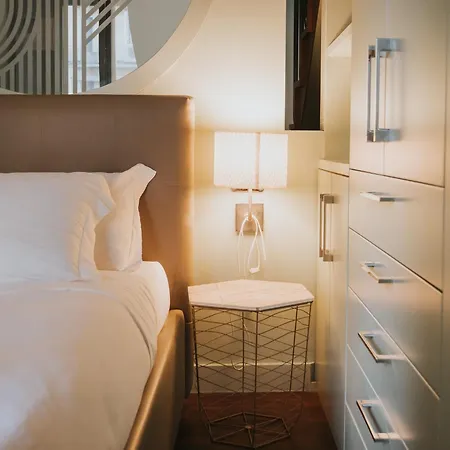 Prestige Boutique Homes - San Babila * Milán