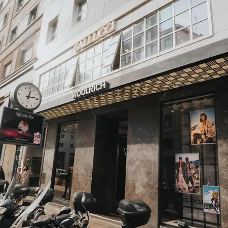 Prestige Boutique Homes - San Babila Apartment