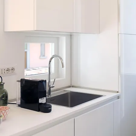 Comecasa Porta Romana Flat No Area C شقة *