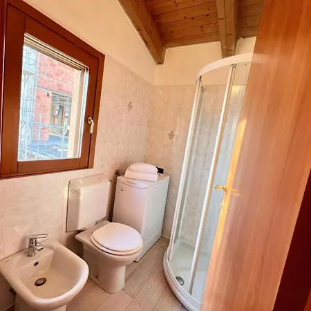 Moderno Con Design Caldo E Accogliente, Con Parcheggio Gratuito E Balcone Privato, Vicino A Fiere, Eventi E Concerti Appartamento Milano