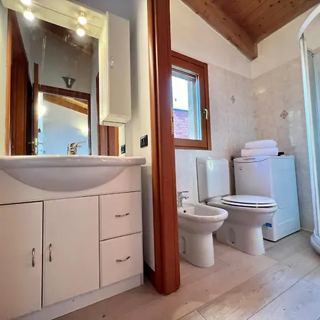Moderno Con Design Caldo E Accogliente, Con Parcheggio Gratuito E Balcone Privato, Vicino A Fiere, Eventi E Concerti * Milano
