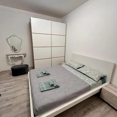 Nantu & Apartment *