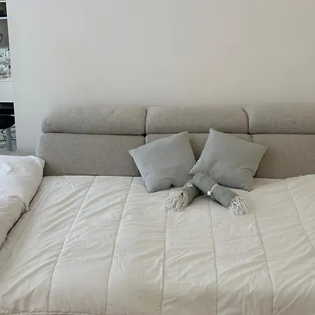 The White House In Apartment Milan