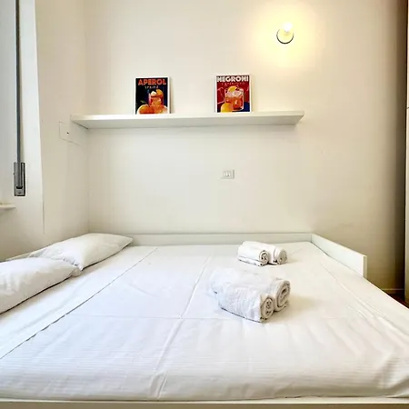 The White House In Apartment Milan