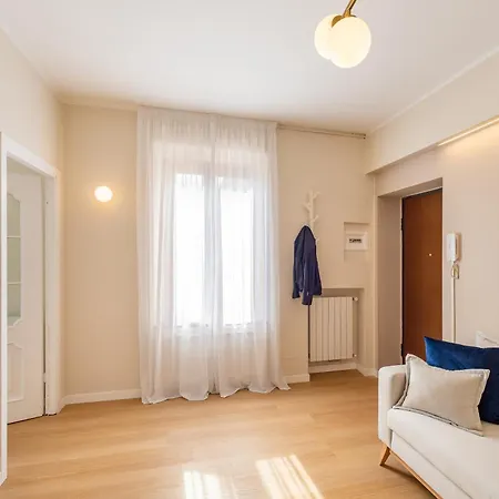Apartment Just Urban Stays - Romantic Navigli Apartment