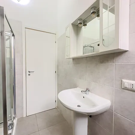 Free Parking Navigli Urban Retreat * Milan