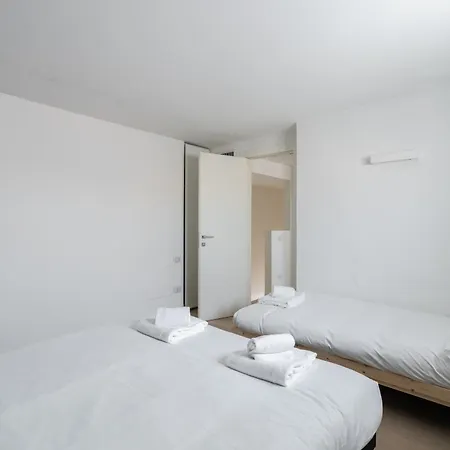 Apartment Parmenide *