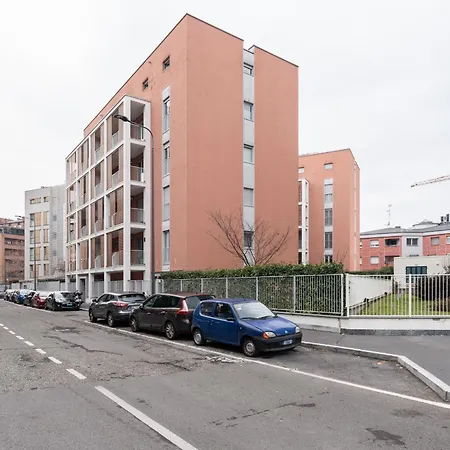 Parmenide * Milan