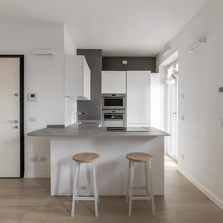 Parmenide Apartment *