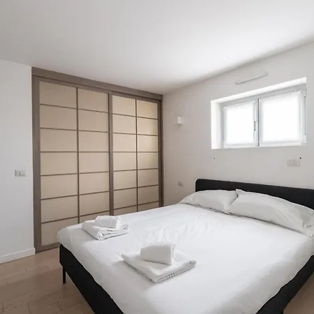 Parmenide Милан