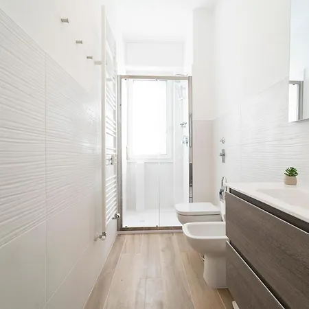 Apartment Modern Flat 10 Minutes Duomo Milan