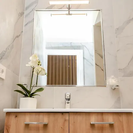 Vivimi - Bligny Luxury House דירה *