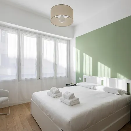 Bilocale Di Design In Zona Chinatown - Sempione Apartman *