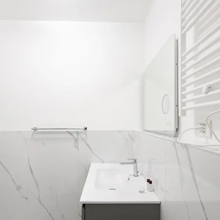 Apartment Bilocale Di Design In Zona Chinatown - Sempione *