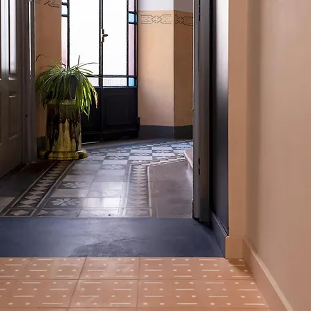 Splendido Bilocale Vicinissimo Stazione Апартаменты *