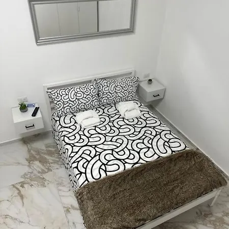 Chic Flat 아파트