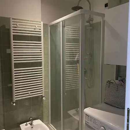 Entire House - Cute And Modern Flat, Very Well Connected To The Center * Milánó