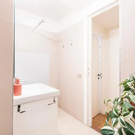 Easylife - - Corso Venezia 6 - San Babila *