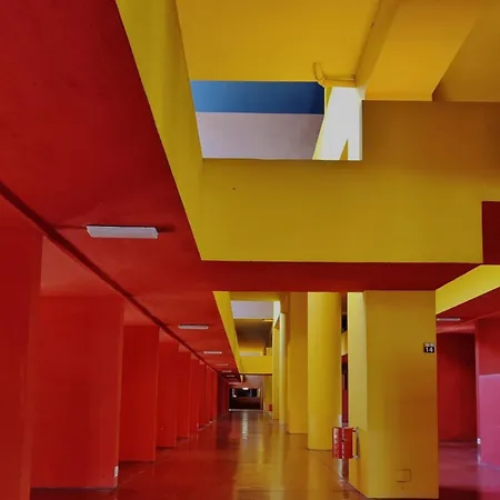 M1 Metro & Free Parking - Design Icon - Fiera-san Siro *