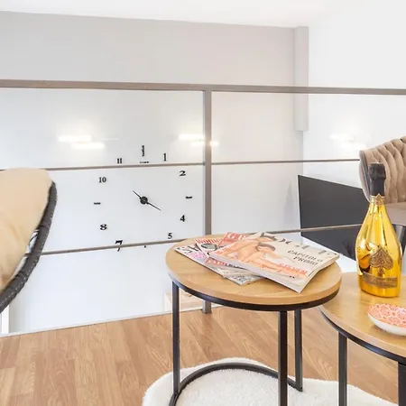 Luxloft Bocconi - 2 Bathrooms - Free Parking Apartment Milan