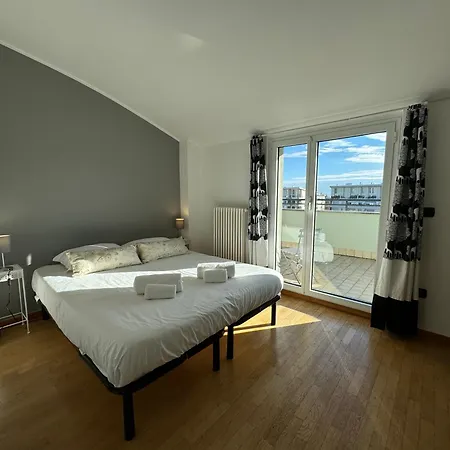 Apartment - Attico Con Doppia Terrazza Milan