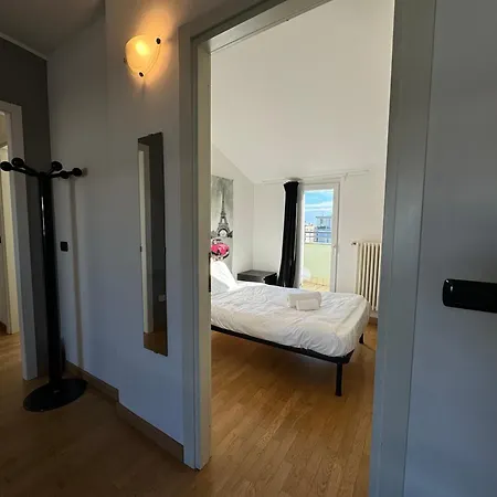 - Attico Con Doppia Terrazza