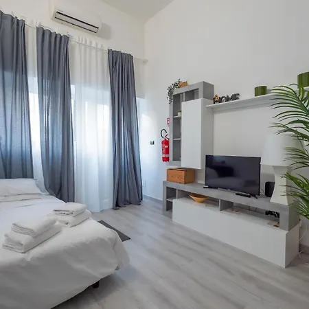 I Host - Breno 1 Apartment