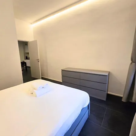 Hbhall Solari 28 Milan