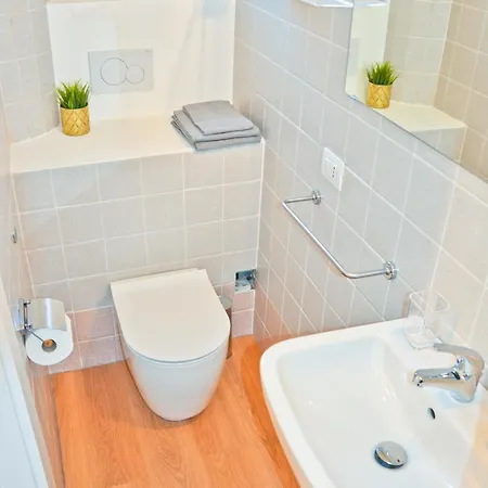 Gioia Luxury - 3 Da Letto * Милан