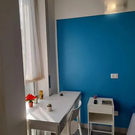 -l' Oasi Del Turista, Room2- Station Guest house 3*