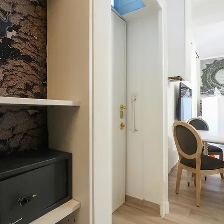 Charming In The Heart Of China Town Apartment Milan