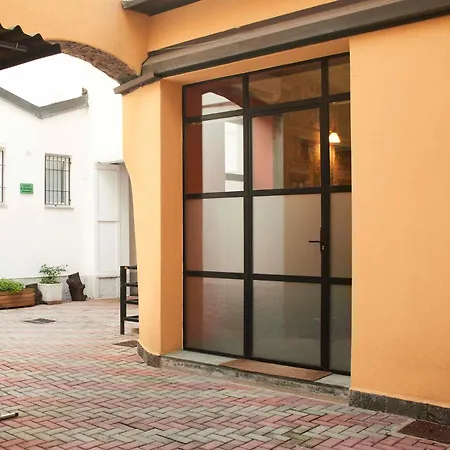 Super Cool Design Loft In Milánó