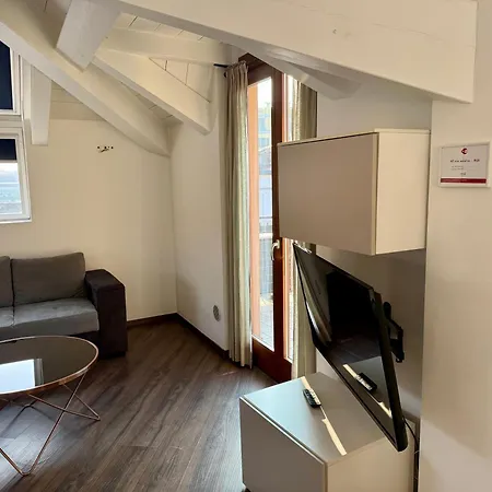 Rooftop Scalo Farini-3 Min From The Lancetti Metro Apartment